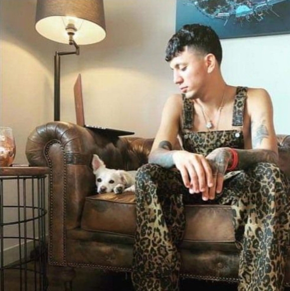 Meet your Posher, Robert - Picture 1 of 1